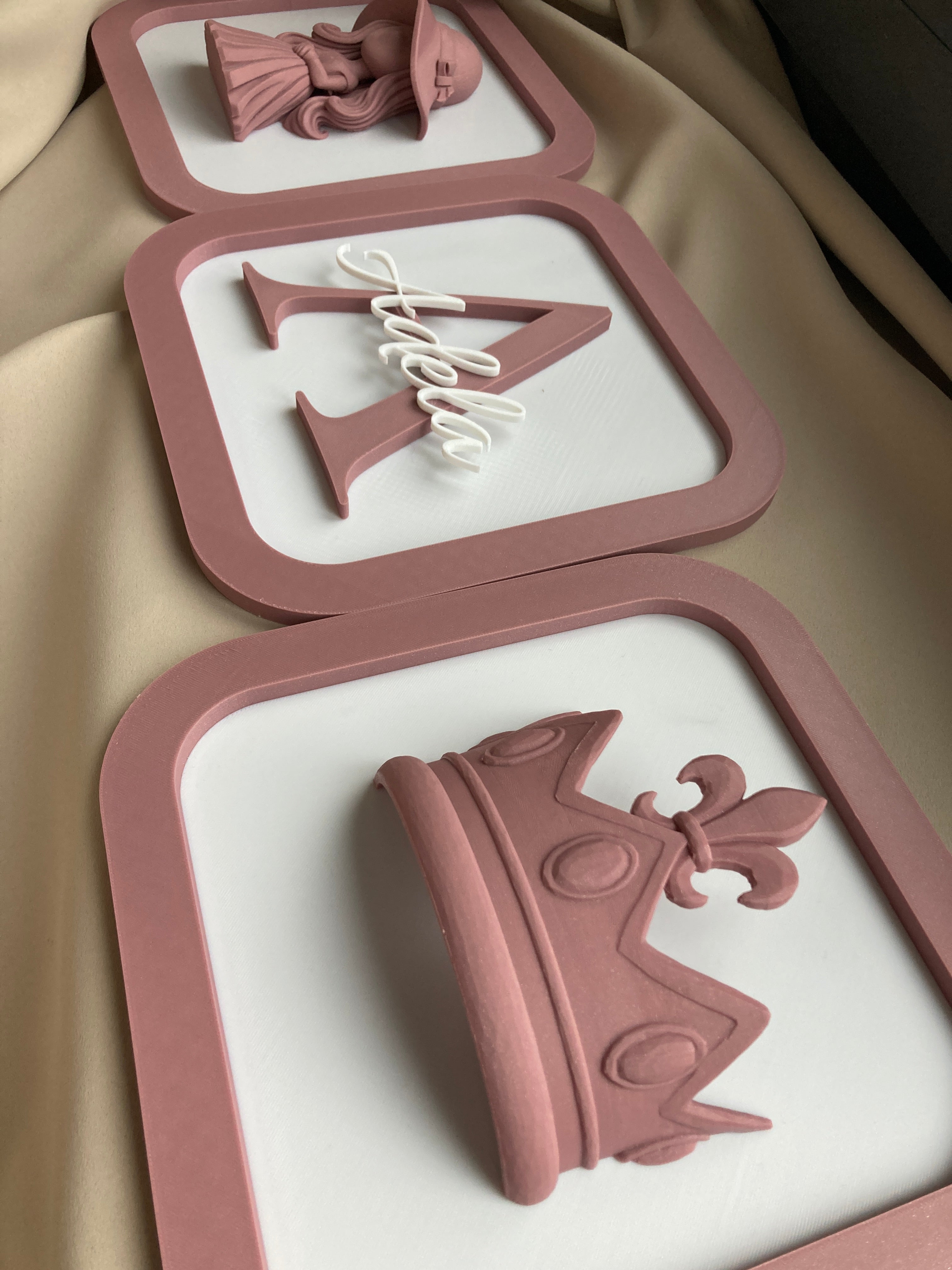 3D set do dětského pokoje pro holčičky – princezna, korunka a iniciála s jménem | Volitelná barva