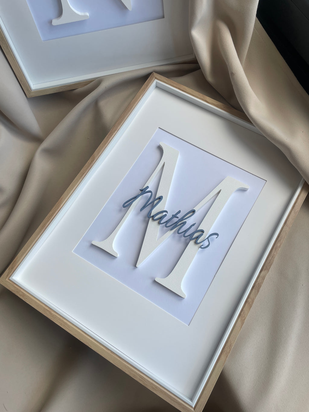 Personalizovaný 3D obraz se jménem a iniciálou 30×40 cm – dárek na míru